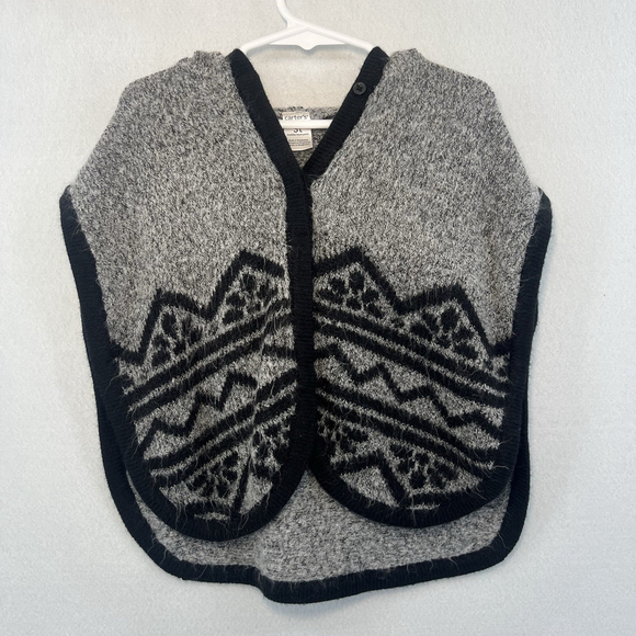Carter's Girl Hooded Pullover Poncho Knit Black Gray Toddler Size 3T Sweater Top - Picture 2 of 12